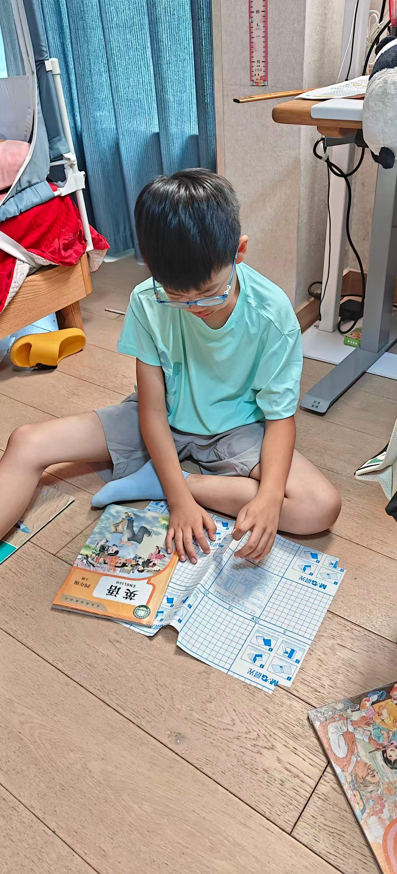 我来包书皮 8.31.jpg